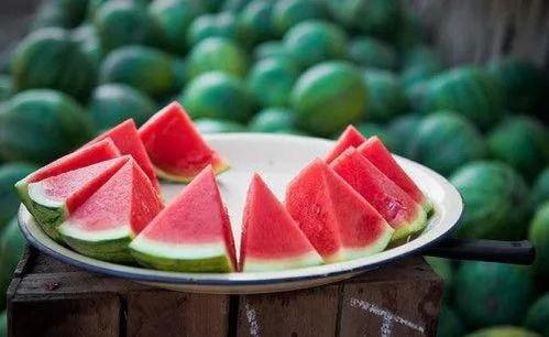 穿越吃大瓜,品味古今美食大瓜
